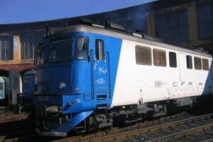 Locomotiva tren sursa cfr