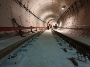 Statie metrou sursa g4