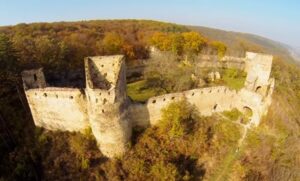 cetatea taraneasca din saschiz