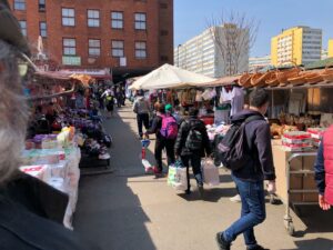 piata obor, oameni, plimbare, coronavirus, primavara