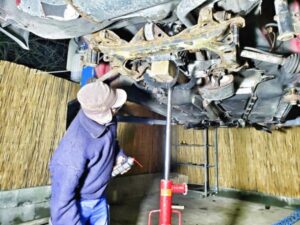 mecanici auto sursa foto Ultraspeed Service Facebook