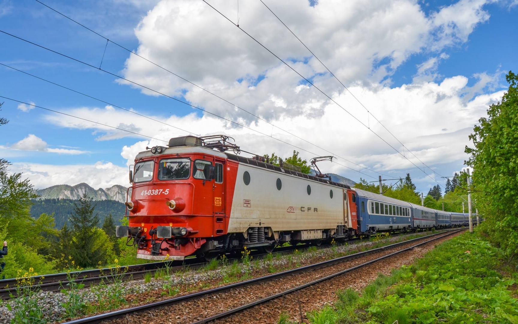 tren cfr calatori