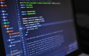 calculator-informatica-programare-cibernetica-hacker-sursa-pexels-e1587469808355