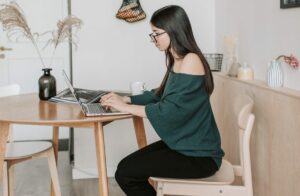 telemunca-teleworking-computer-calculator-Pexels-e1604673995101