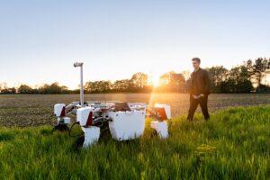 Robot agricultura sursa Pixabay