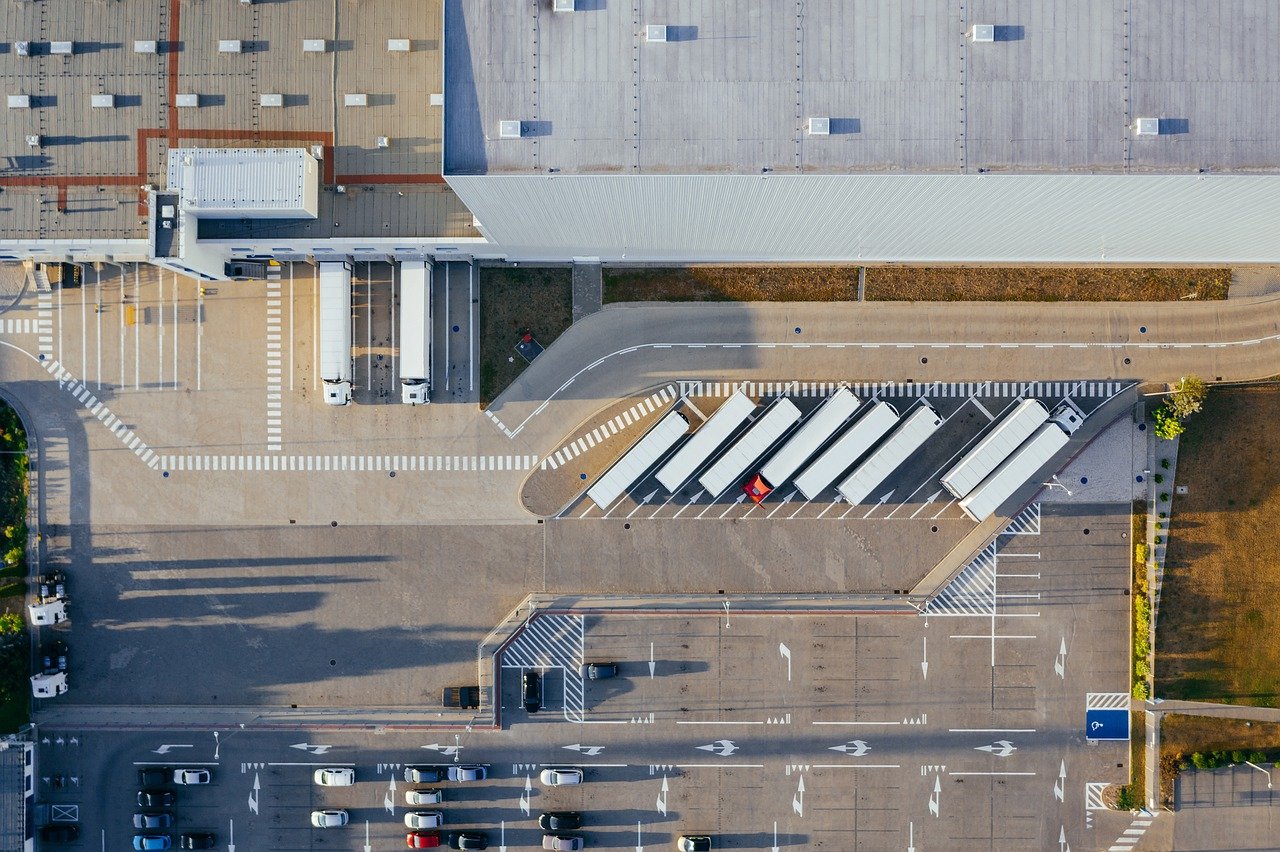 hala logistica