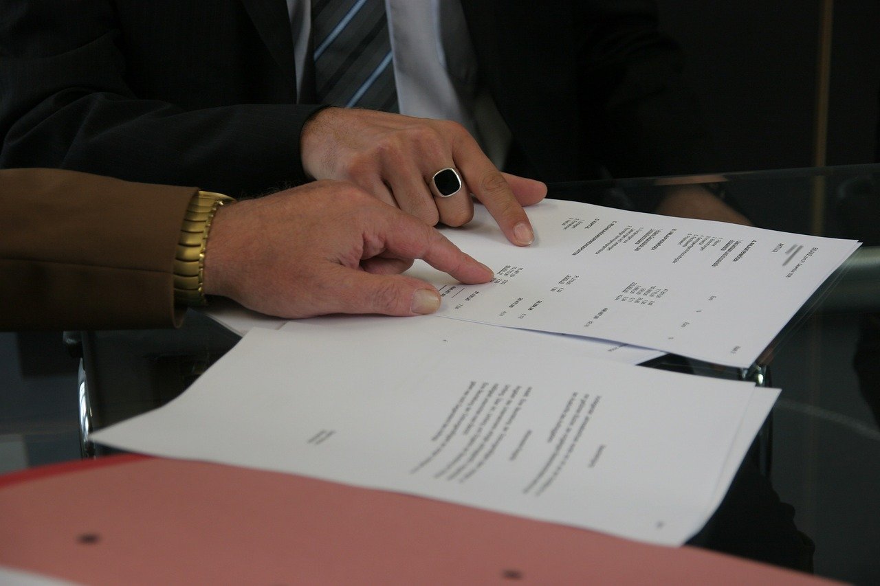 semnare contract pixabay