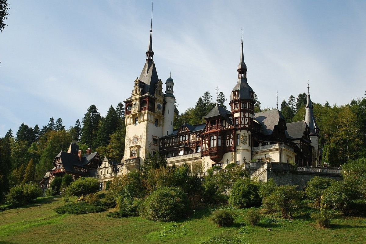 turism romania castelul peles foto pixabay