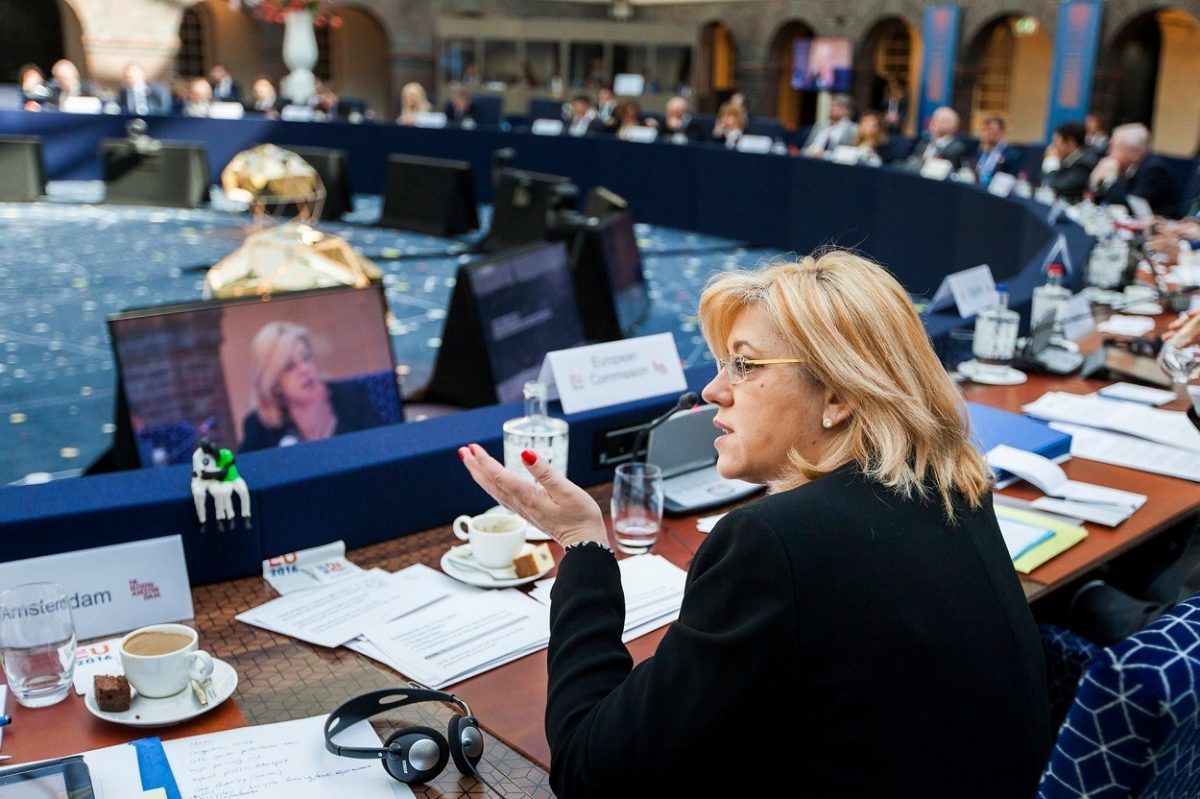 Corina Crețu