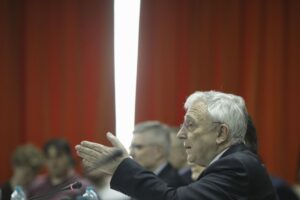 Mugur Isarescu, BNR