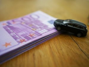 masina, auto, bani, euro, asigurare