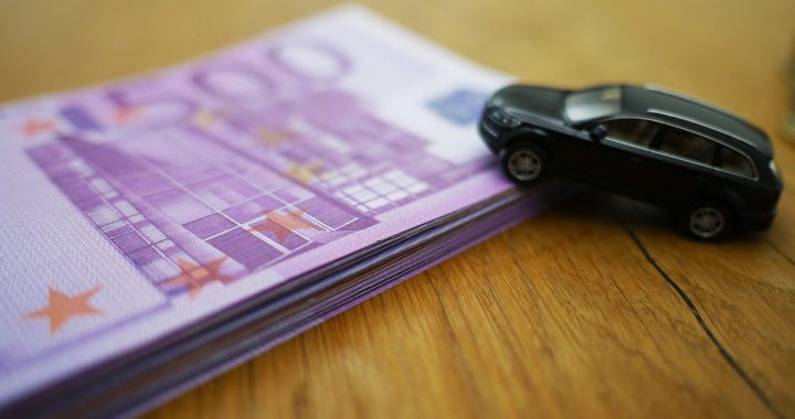 masina, auto, bani, euro, asigurare