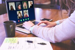 conferinta, video, zoom, calculator, laptop