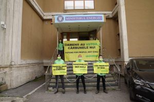 greenpeace, protest