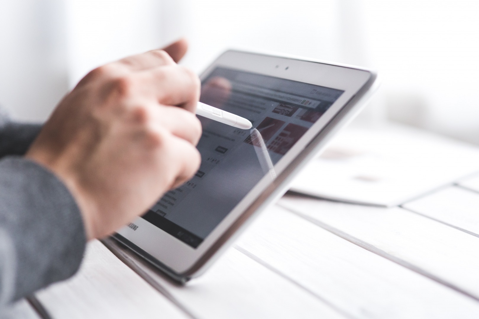 tableta, scoala online, educatie online