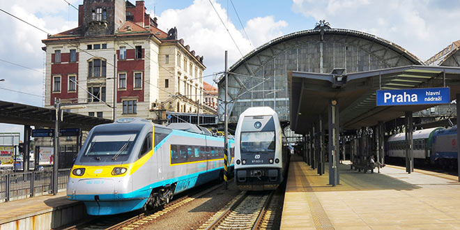 trenuri praga