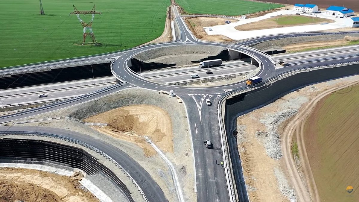 Nodul rutier Poiana A 4 - Constanţa inutil fără legătură