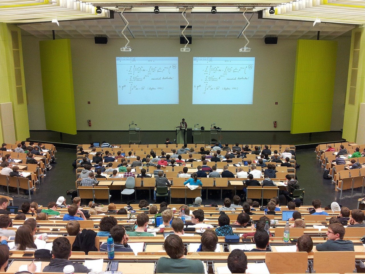 student universitate