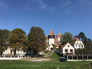 via transilvanica, sat sasesc, biserica