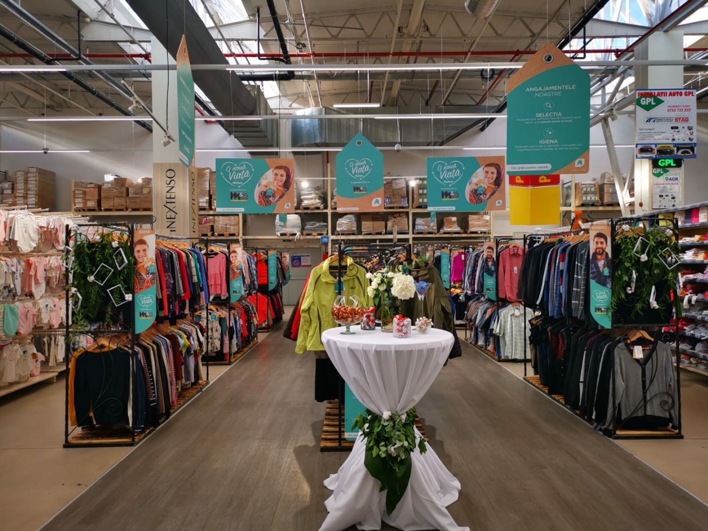 haine second hand, economie circulara, Auchan Craiova