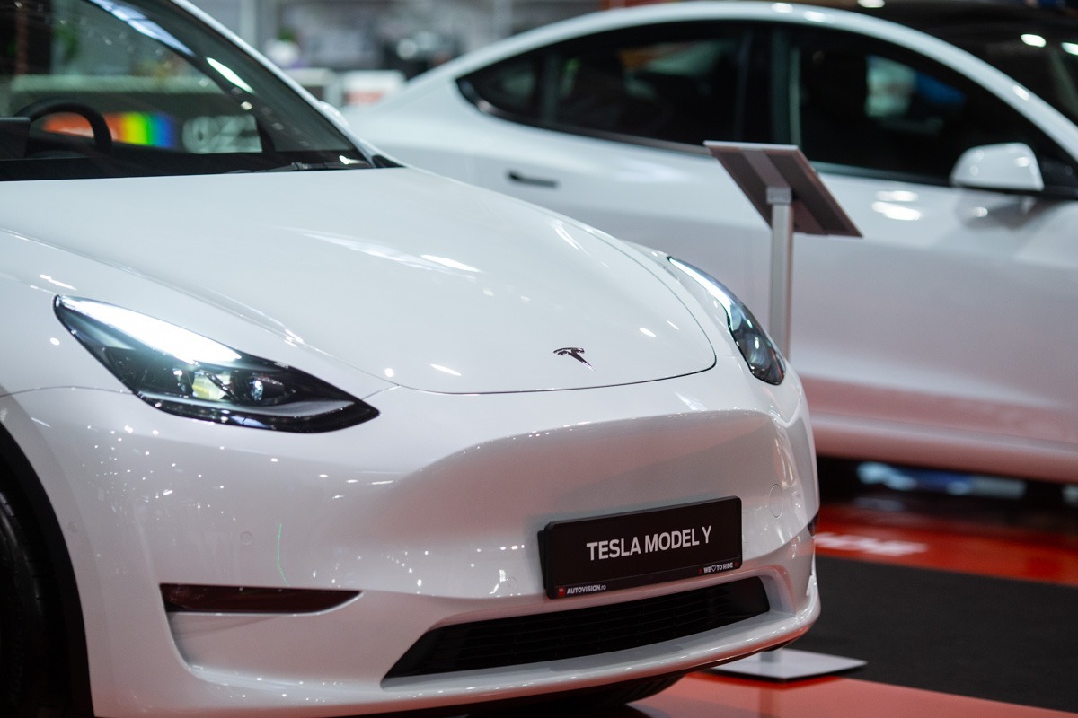 masini, Tesla