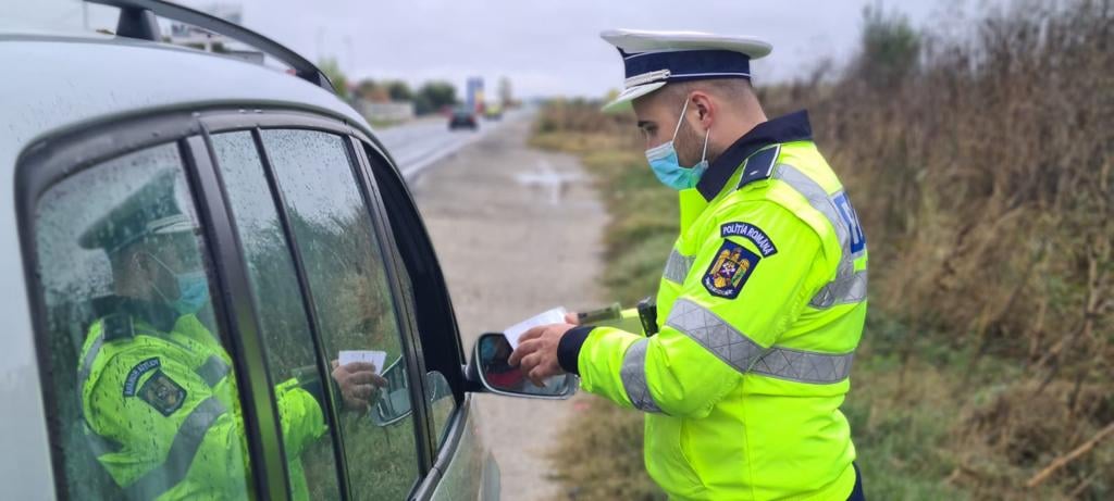 Polițist control trafic poliția Sursa foto Facebook Poliția Română