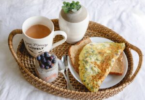 mic dejun breakfast
