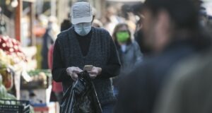 Pensionar batran bani sacosa sacose pensie