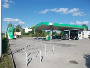 MOL, statie petrol