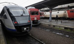 Tren trenuri CFR Gara de Nord feroviar