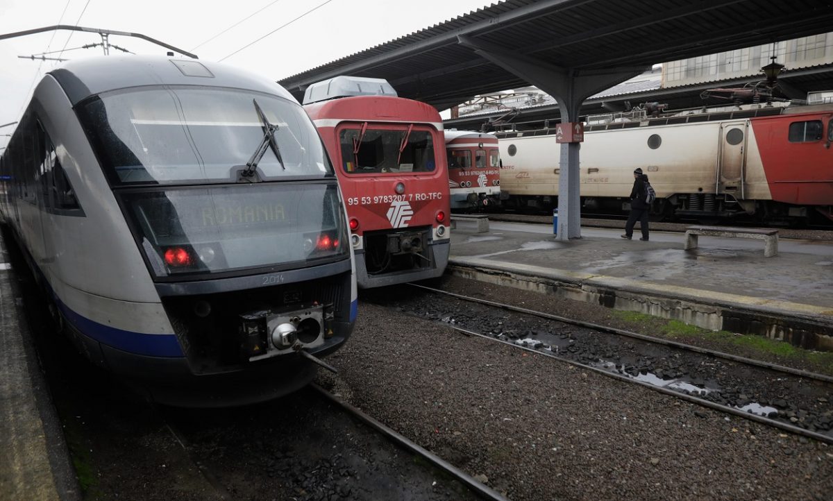 Tren trenuri CFR Gara de Nord feroviar