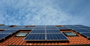 casa panouri solare fotovoltaice Sursa foto Pixabay (2)