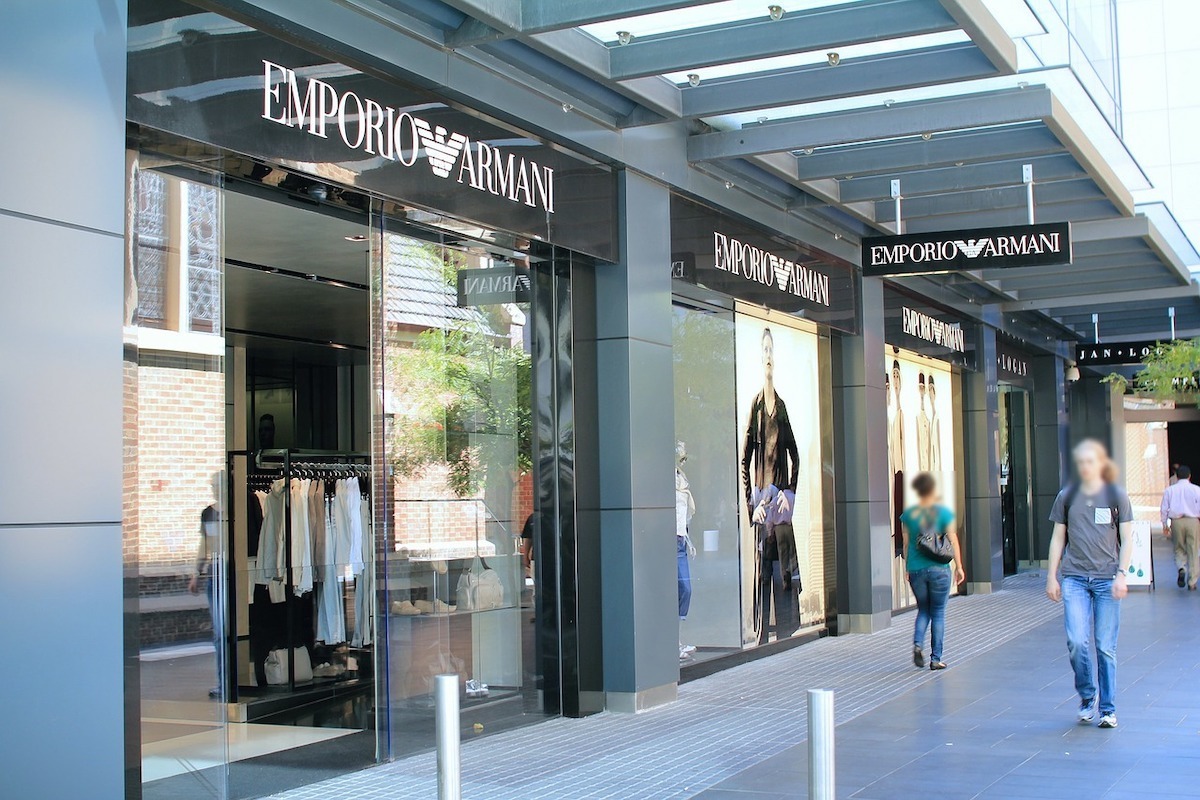 armani magazin lux