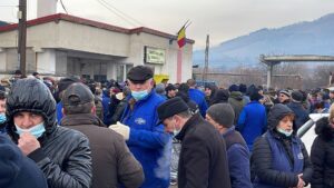 cugir protest fabrica arme angajati