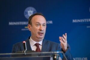 Adrian Caciu, ministrul Finantelor