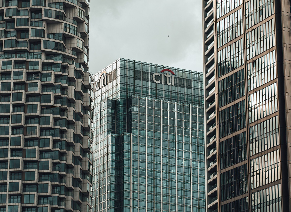 joshua-lawrence-j2n87auwb48-unsplash