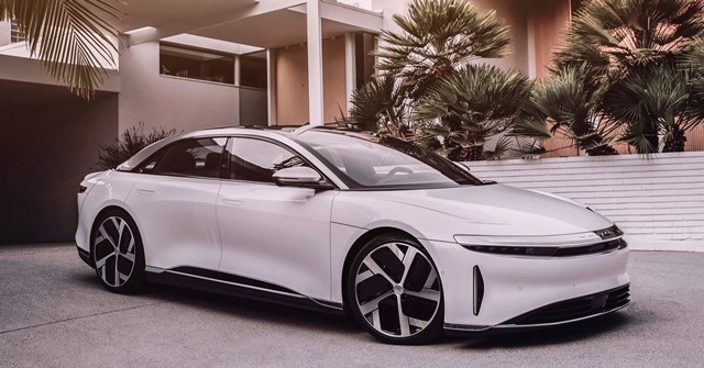 lucid-air-exterior-09