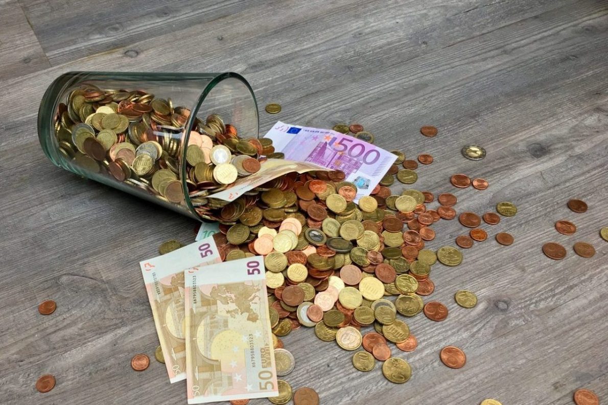 Euro bani fonduri cheltuieli risipă fraude