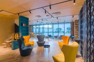 Proiect_Chairry_Ibis_Hotel_Bucuresti_lobby
