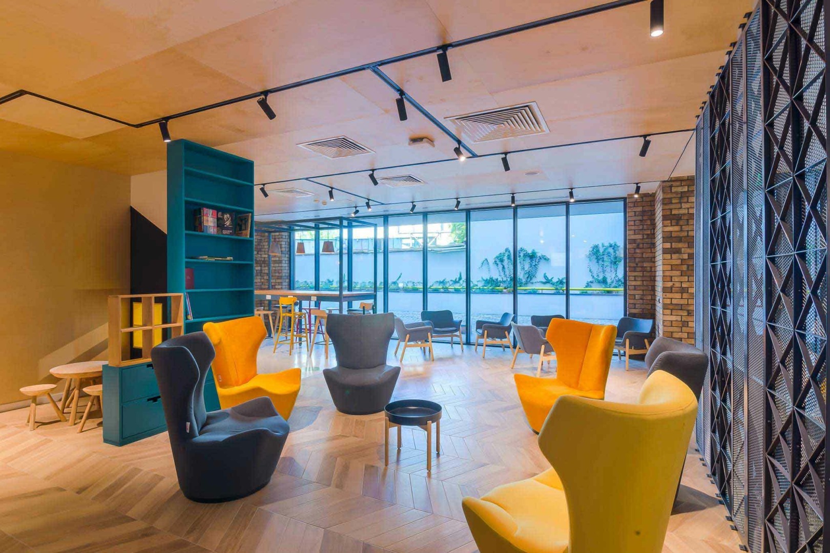 Proiect_Chairry_Ibis_Hotel_Bucuresti_lobby