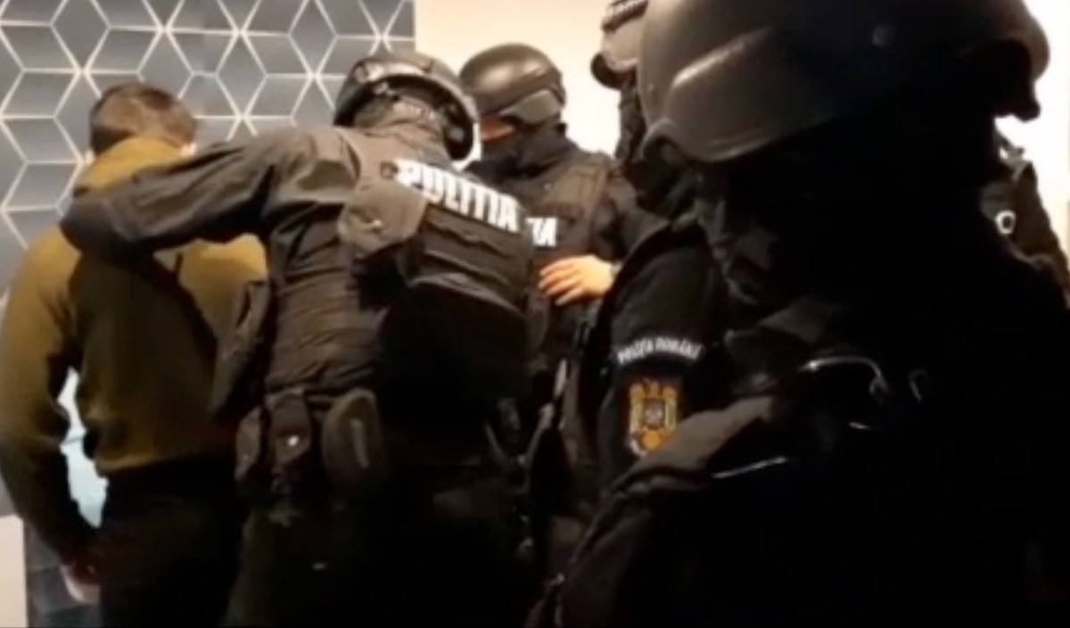 politie perchezitii