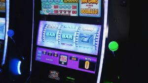 gambling, jocuri de noroc, pariuri, pacanele