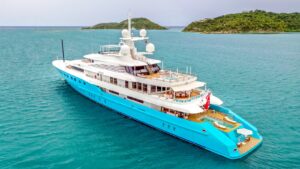 yacht Axioma