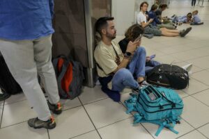 blue air, calatori pe jos, otopeni