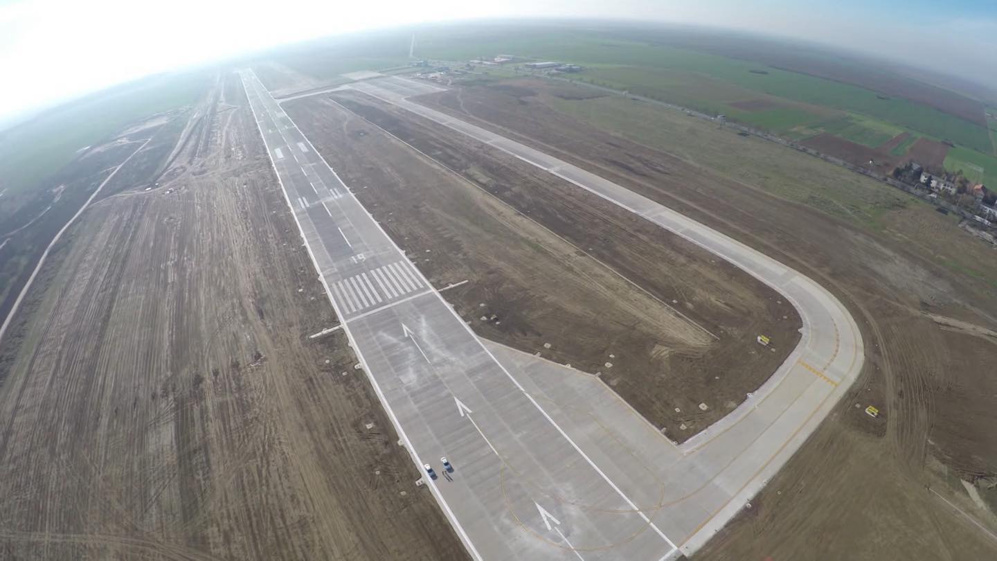 Aeroport Oradea Pista