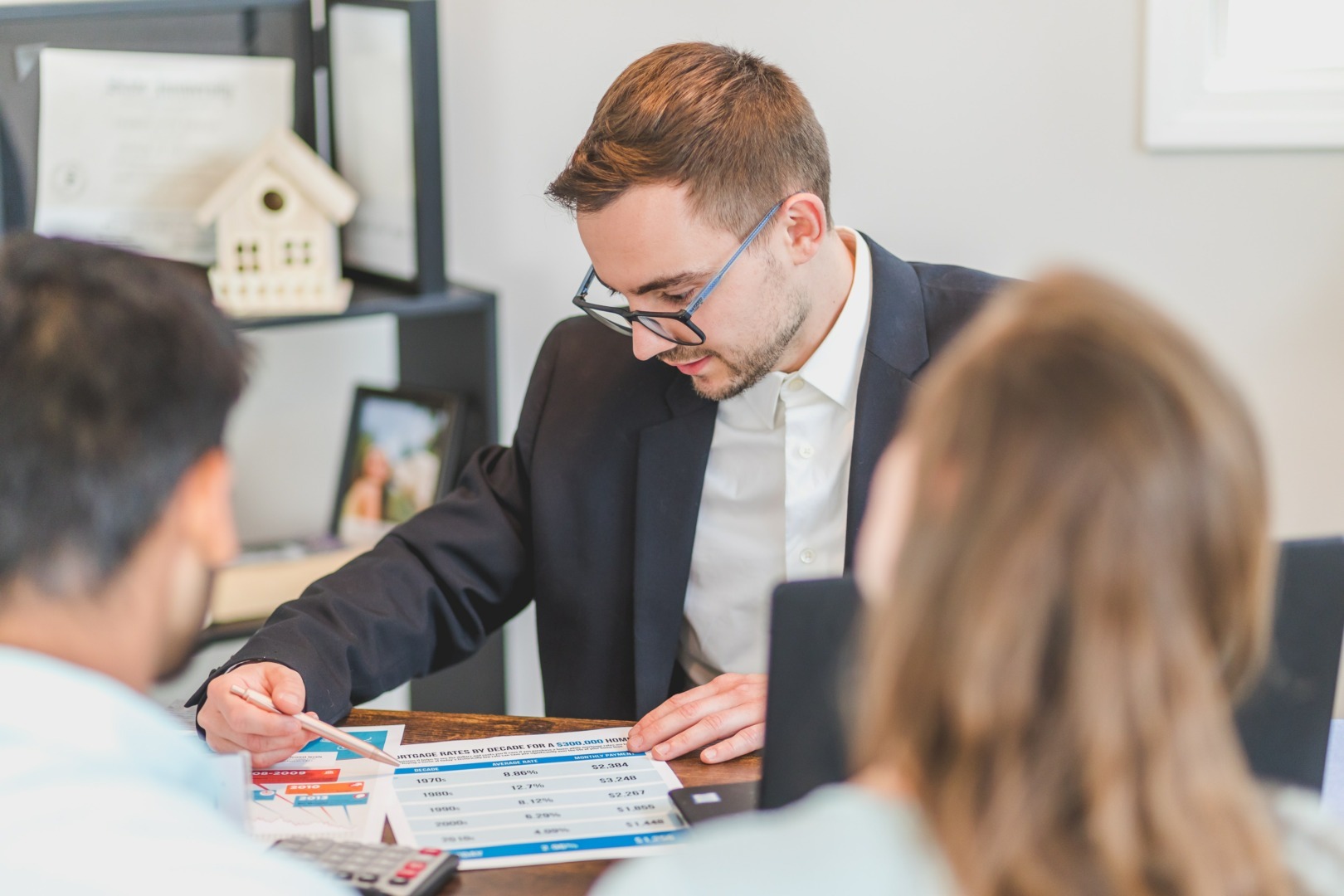 agent imobiliar