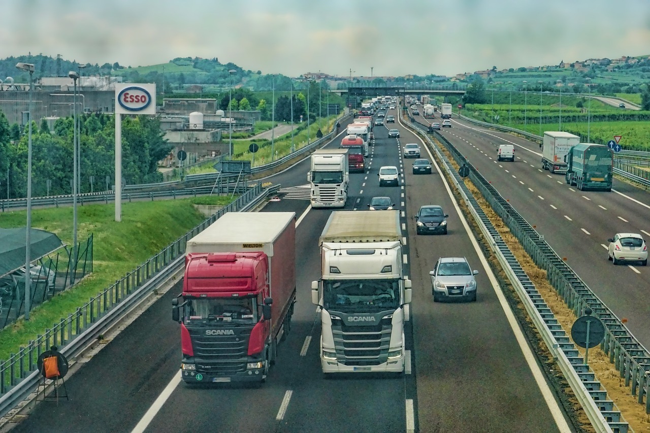 camion, camioane, autostrada