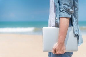 nomad digital, expati, angajati, companii