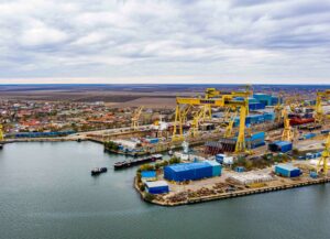 Damen_Mangalia_nave