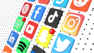 Facebook tik tok snapchat instagram Spotify Retele de socizlizare
